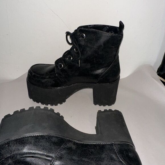 T.U.K. A8663L Black Distressed Vegan Leather Nosebleed Platform Boots – Size 9 - Picture 5 of 9
